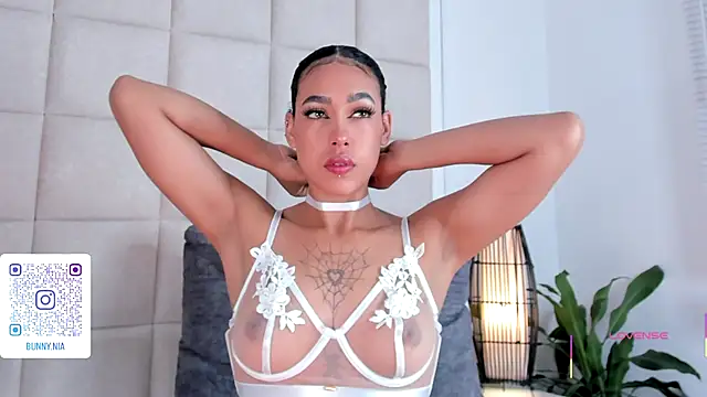 Snapshot of Nia_Bunny chatting on 15, 9, 2025 Nia Bunny online show from 15, 9, 2025