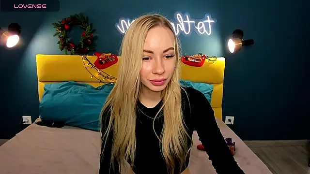 Snapshot of Diana_Garrett chatting on 7, 1, 2025 Diana Garrett online show from 7, 1, 2025