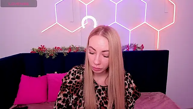 Snapshot of Diana_Garrett chatting on 12, 1, 2025 Diana Garrett online show from 12, 1, 2025