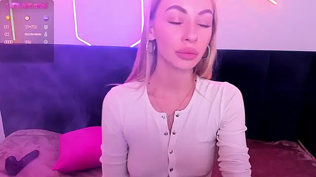 Snapshot of Diana_Garrett chatting on 8, 2, 2025 Diana Garrett online show from 8, 2, 2025