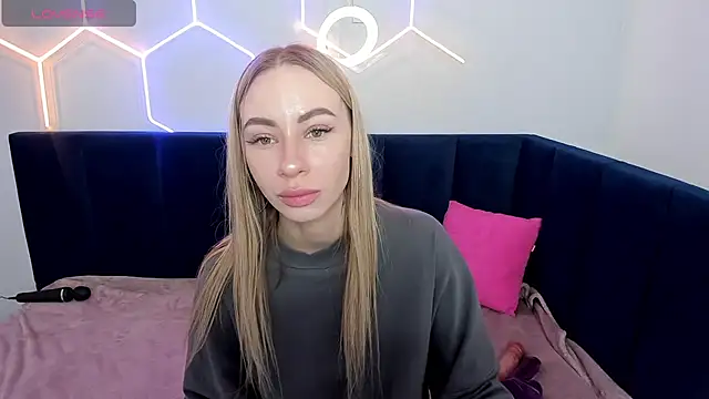 Snapshot of Diana_Garrett chatting on 13, 2, 2025 Diana Garrett online show from 13, 2, 2025