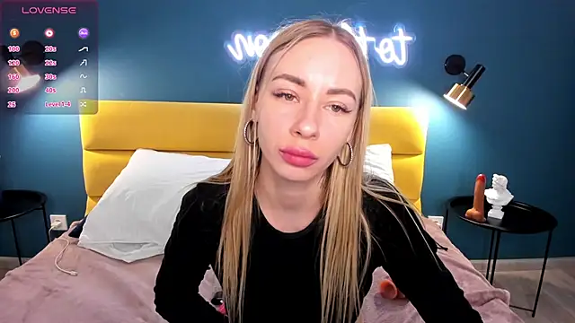 Snapshot of Diana_Garrett chatting on 9, 3, 2025 Diana Garrett online show from 9, 3, 2025