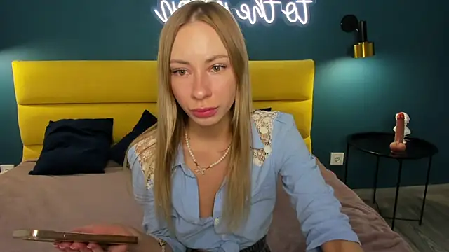 Snapshot of Diana_Garrett chatting on 12, 6, 2026 Diana Garrett online show from 12, 6, 2026