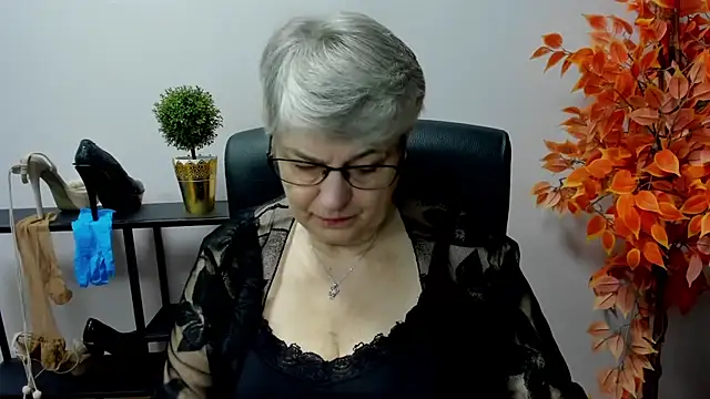 IrisDream online show from 3, 3, 2025