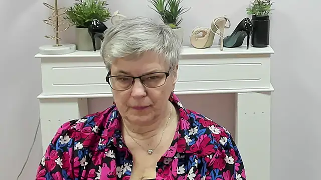 IrisDream online show from 9, 3, 2026