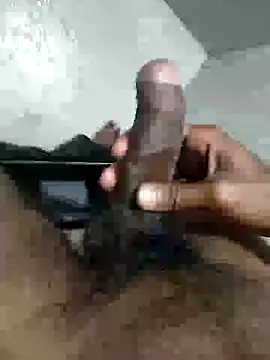 Snapshot of biggest_lund_ chatting on 11, 1, 2025 biggest lund  online show from 11, 1, 2025
