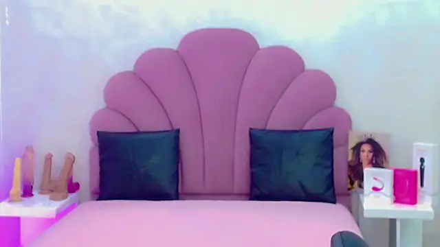 briana sex32 online show from 16, 4, 2026