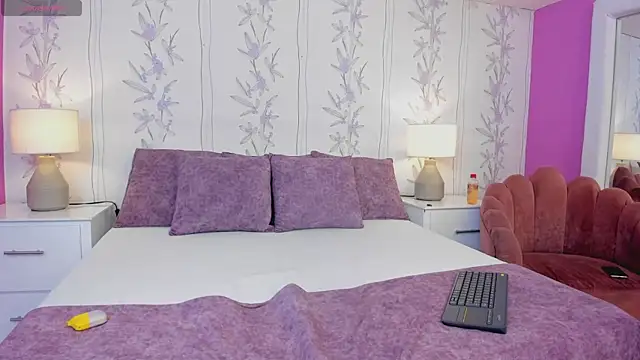 MadissonBacker online show from 21, 12, 2024