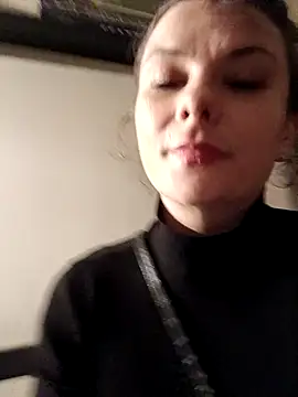 Phoenixmonroe0810 online show from 24, 12, 2024