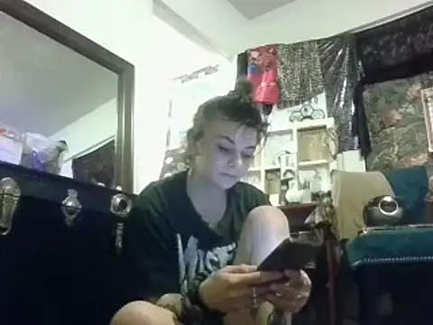Phoenixmonroe0810 online show from 28, 1, 2025