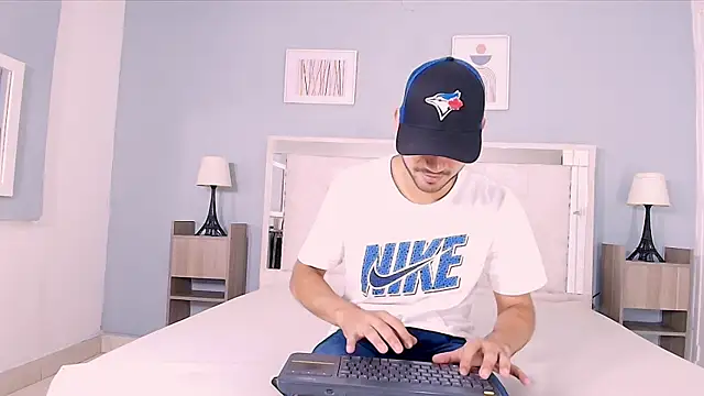 Snapshot of Liam_crox chatting on 27, 12, 2024 Liam crox online show from 27, 12, 2024