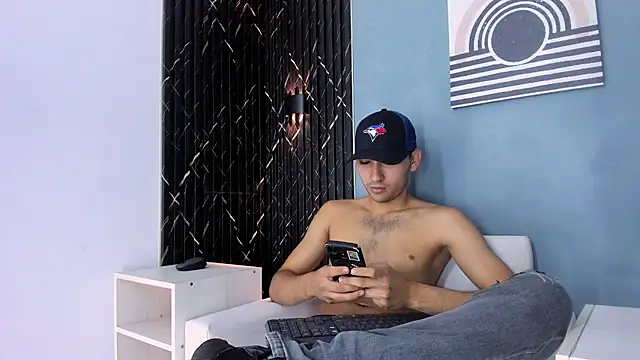 Snapshot of Liam_crox chatting on 30, 12, 2024 Liam crox online show from 30, 12, 2024