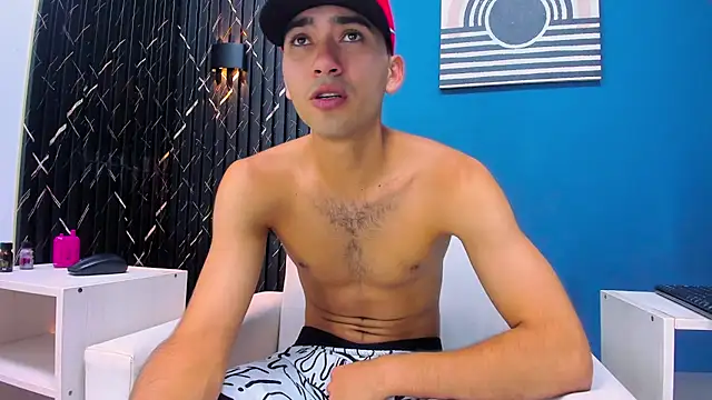 Snapshot of Liam_crox chatting on 4, 2, 2025 Liam crox online show from 4, 2, 2025