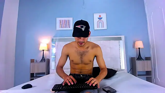 Snapshot of Liam_crox chatting on 19, 2, 2025 Liam crox online show from 19, 2, 2025