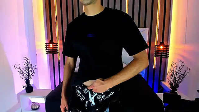 Snapshot of Liam_crox chatting on 27, 2, 2025 Liam crox online show from 27, 2, 2025