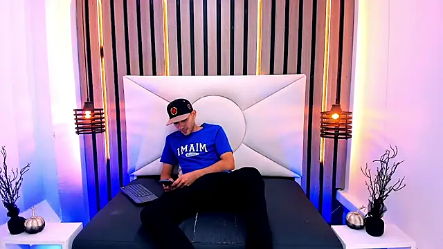 Snapshot of Liam_crox chatting on 12, 3, 2025 Liam crox online show from 12, 3, 2025