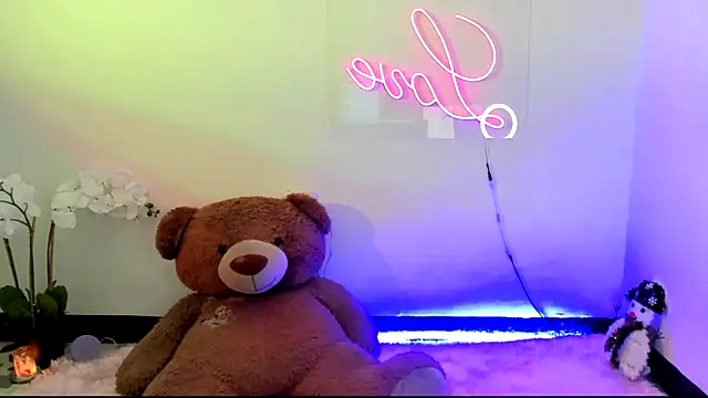 kendal scott1 online show from 4, 1, 2025