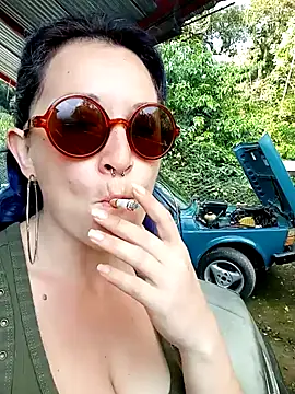 sophie banger online show from 7, 1, 2025