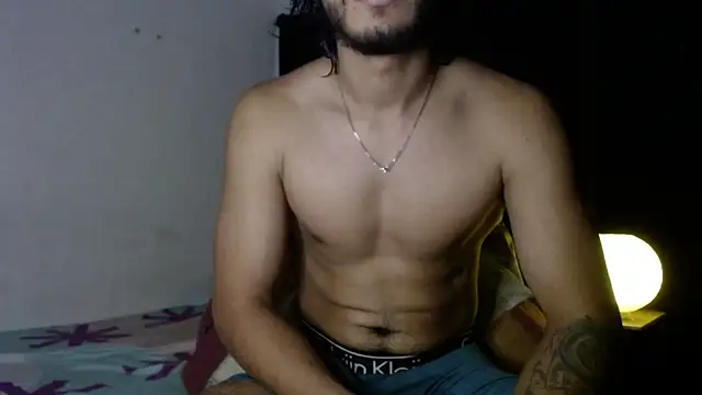 Snapshot of maxximus_100 chatting on 4, 1, 2025 maxximus 100 online show from 4, 1, 2025