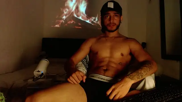 Snapshot of maxximus_100 chatting on 6, 2, 2025 maxximus 100 online show from 6, 2, 2025