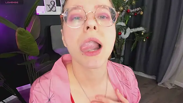 CassieCool online show from 1, 1, 2025