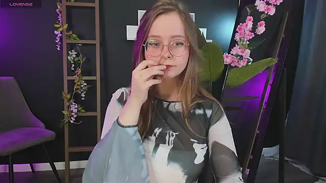 CassieCool online show from 10, 1, 2025