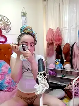 Snapshot of Yennastone chatting on 21, 12, 2024 Yennastone online show from 21, 12, 2024