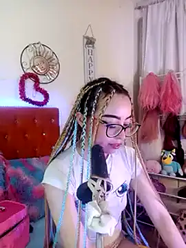 Snapshot of Yennastone chatting on 28, 12, 2024 Yennastone online show from 28, 12, 2024