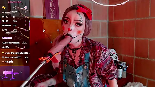 Snapshot of Yennastone chatting on 5, 10, 2025 Yennastone online show from 5, 10, 2025