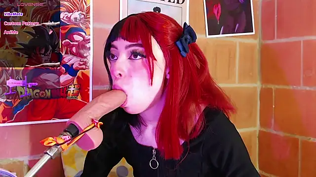 Snapshot of Yennastone chatting on 4, 11, 2025 Yennastone online show from 4, 11, 2025