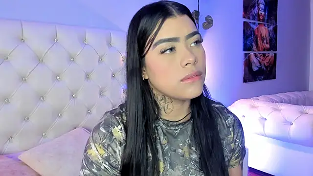 Snapshot of ZoeHarris chatting on 30, 9, 2025 ZoeHarris online show from 30, 9, 2025