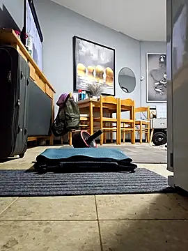 dickinyouto online show from 10, 9, 2025