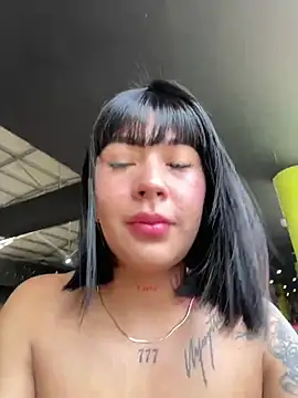 VictoriaEva online show from 4, 3, 2025