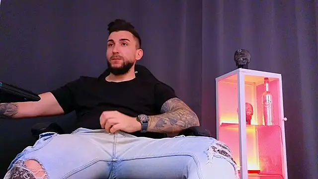 MightyAaron66 online show from 5, 2, 2025