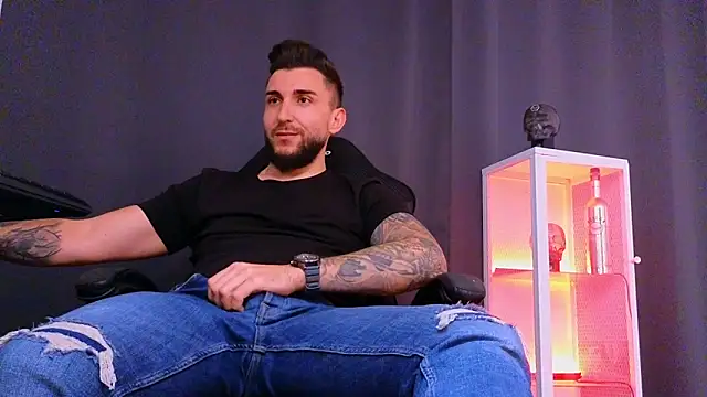 MightyAaron66 online show from 5, 2, 2025