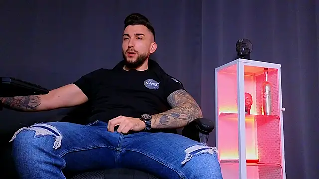 MightyAaron66 online show from 9, 2, 2025