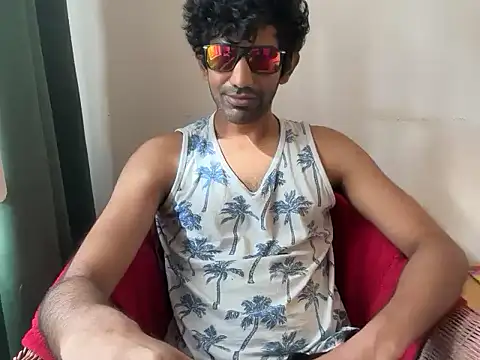 Snapshot of dominanthubby chatting on 8, 6, 2026 dominanthubby online show from 8, 6, 2026