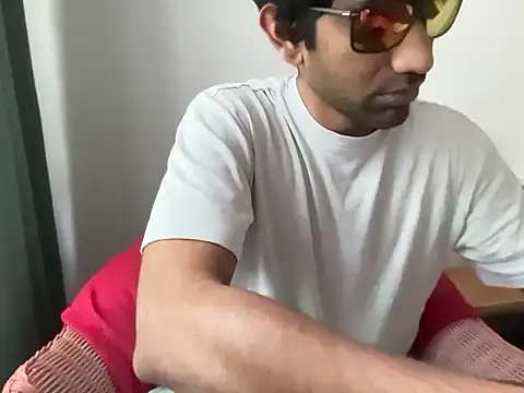 Snapshot of dominanthubby chatting on 9, 6, 2026 dominanthubby online show from 9, 6, 2026