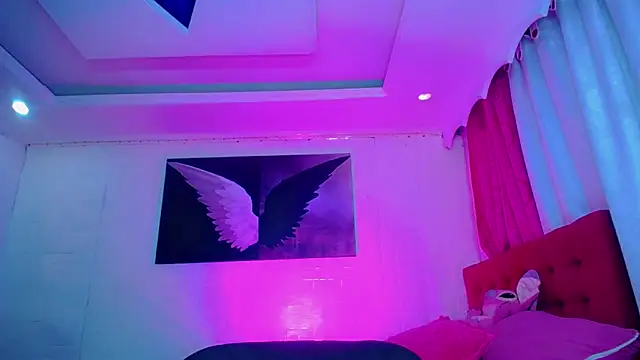 NahomiCamper online show from 24, 11, 2025