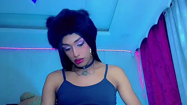 NahomiCamper online show from 25, 4, 2026