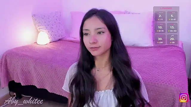 AbyWhitee online show from 5, 1, 2025