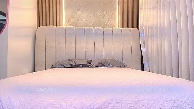 kata hazel online show from 18, 3, 2026