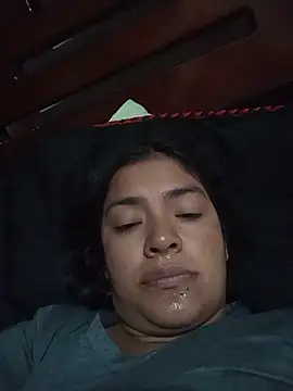 Snapshot of arianithaxox chatting on 17, 12, 2025 arianithaxox online show from 17, 12, 2025