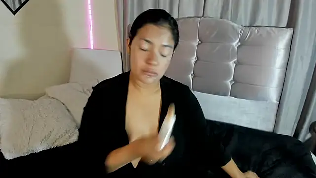 Snapshot of arianithaxox chatting on 19, 12, 2025 arianithaxox online show from 19, 12, 2025