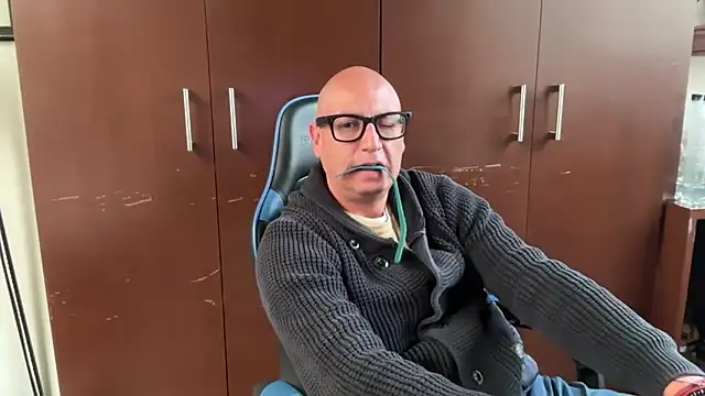 alanan881 online show from 5, 12, 2025