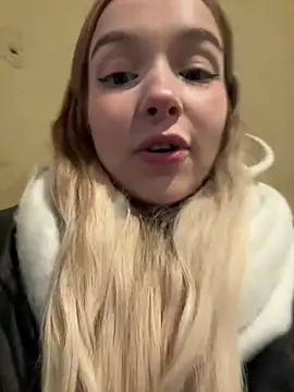 Snapshot of Baby_Tiny chatting on 1, 2, 2025 Baby Tiny online show from 1, 2, 2025