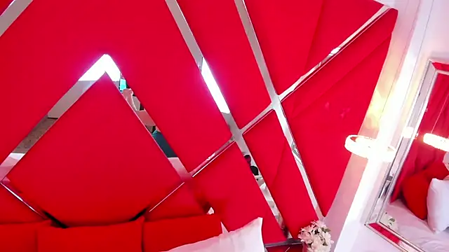 ArticaBelle online show from 4, 1, 2025