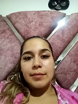 LaurenWelly  online show from 24, 1, 2025