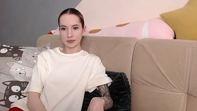 AmbrielHailey online show from 1, 2, 2026