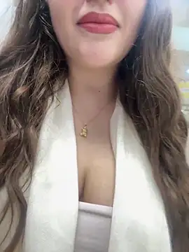 Elinatiranda online show from 13, 3, 2026